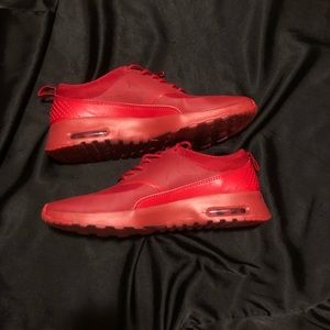 Nike Thea Sneakers - Red